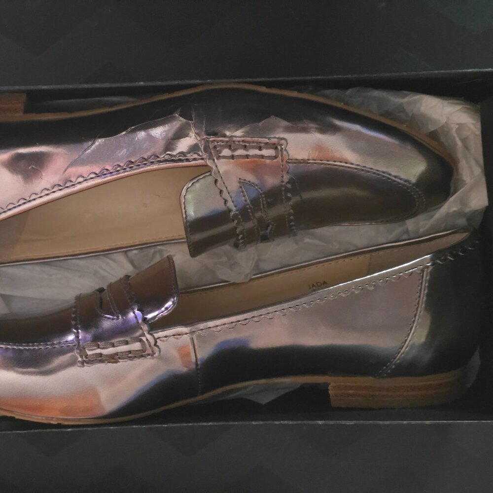 Bundle Deal--both shoes are size 7.5, stylish and in excellent condition - Picture 7 of 11